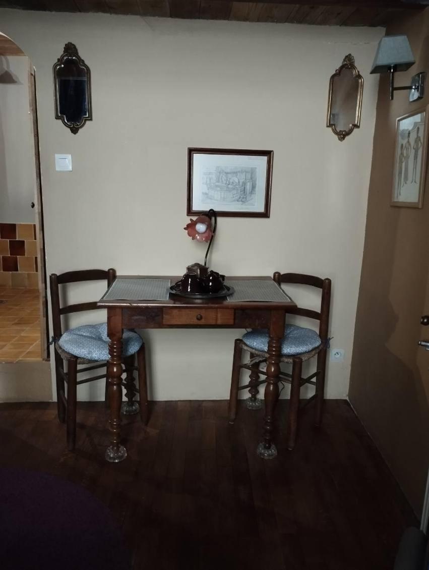 세뇽 A L'Etape Des Randonneurs (Adults Only) B&B 외부 사진